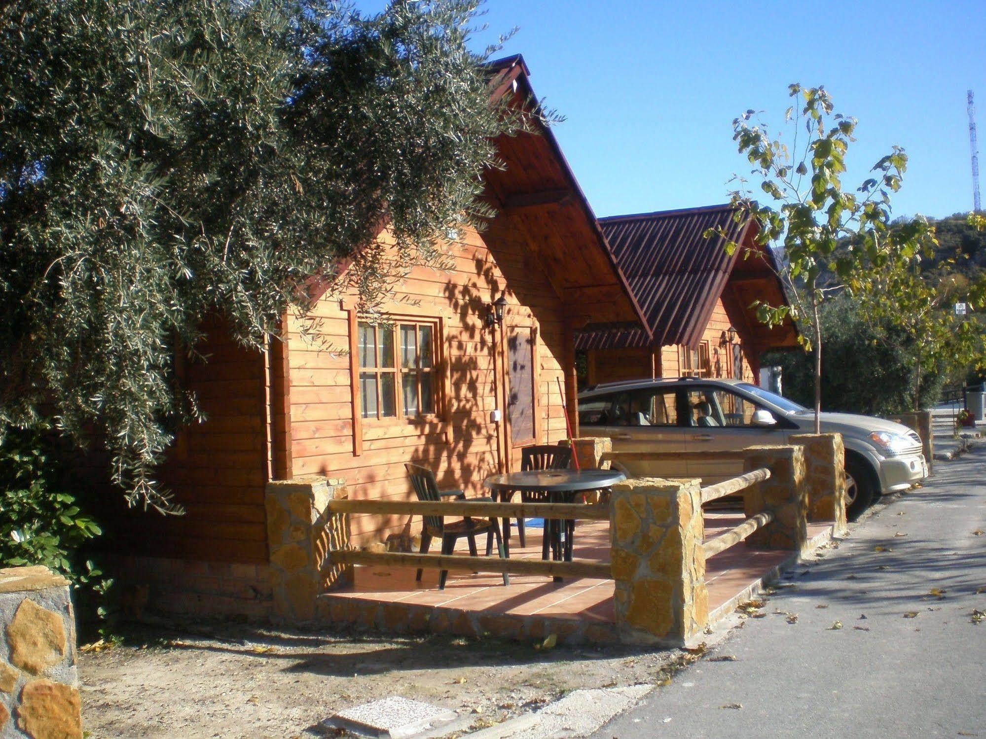 Fuente Del Lobo Glamping & Bungalows - Adults Only Pinos Genil Exterior foto