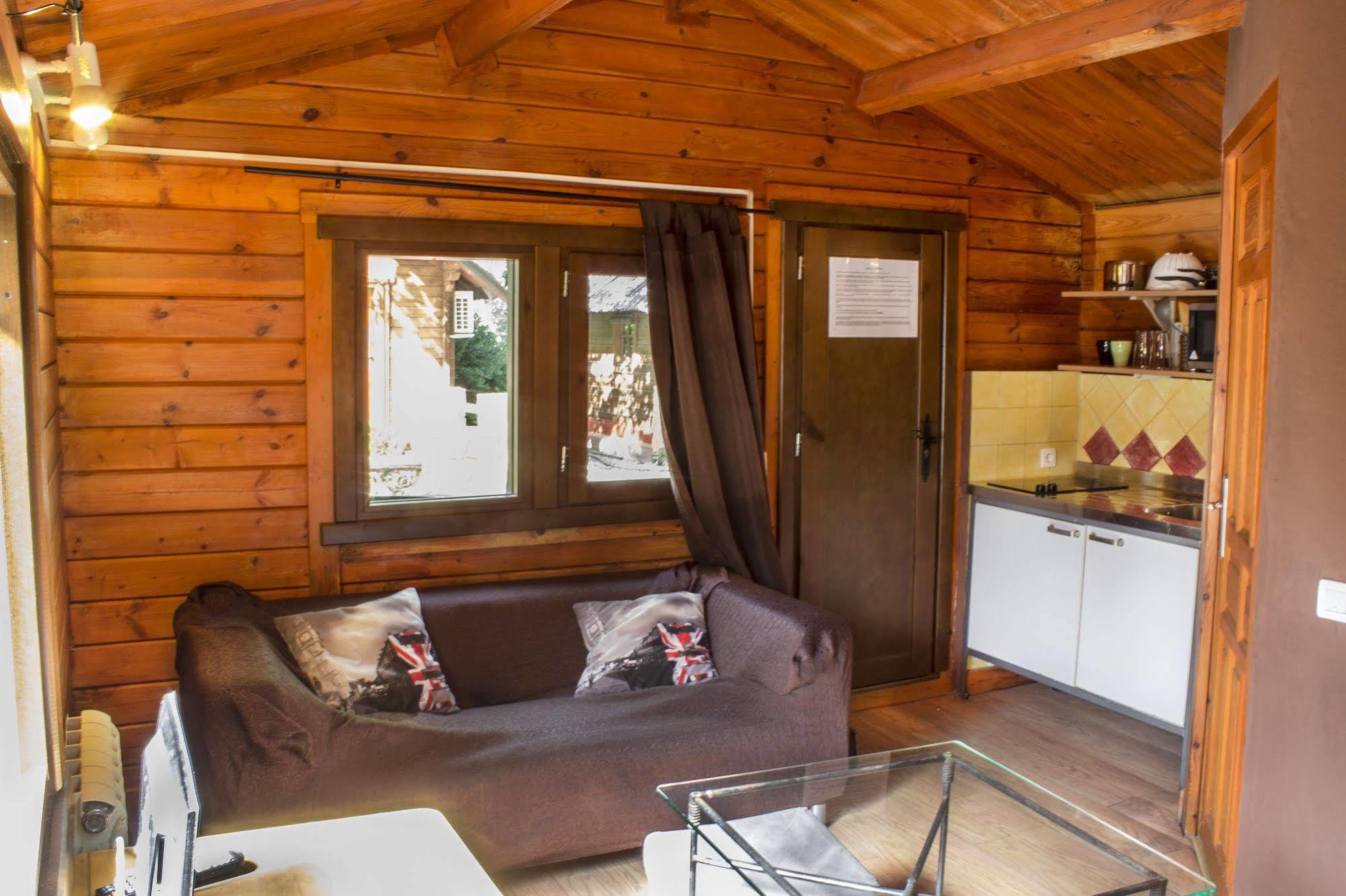 Fuente Del Lobo Glamping & Bungalows - Adults Only Pinos Genil Exterior foto